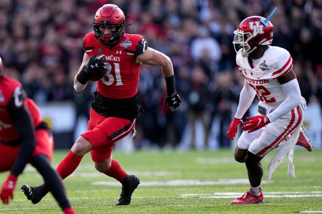 Cincinnati tight end Josh Whyle among Bearcats to return to UC for