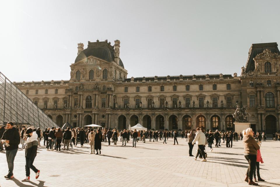 Highberger und Rafael besuchten den Louvre. - Copyright: Courtesy of Ash Highberger