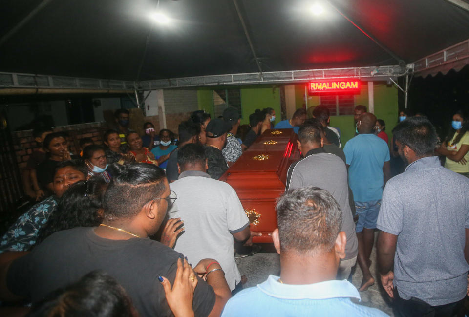 Nagaenthran Dharmalingam's body arrives at his family home in Ipoh April 28, 2022. — Picture by Farhan Najib