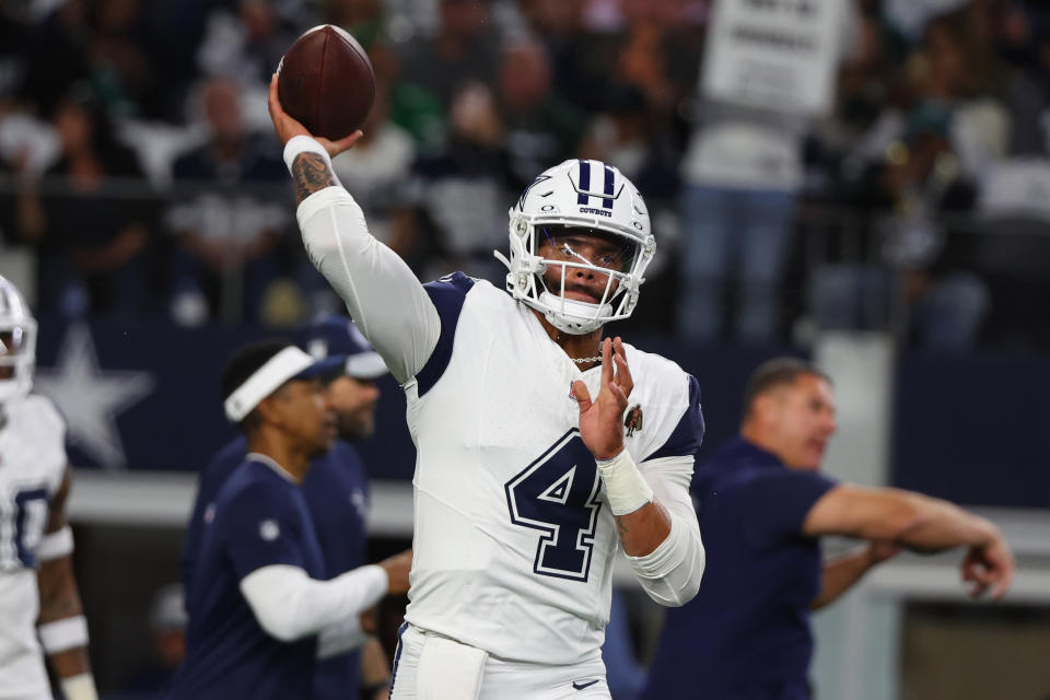 ARLINGTON, TEXAS – DECEMBER 10: Dak Prescott #4 of the Dallas Cowboys warms up prior to a game against the Philadelphia Eagles at AT&T Stadium on December 10, 2023 in Arlington, Texas. (Photo by Richard Rodriguez/Getty Images)