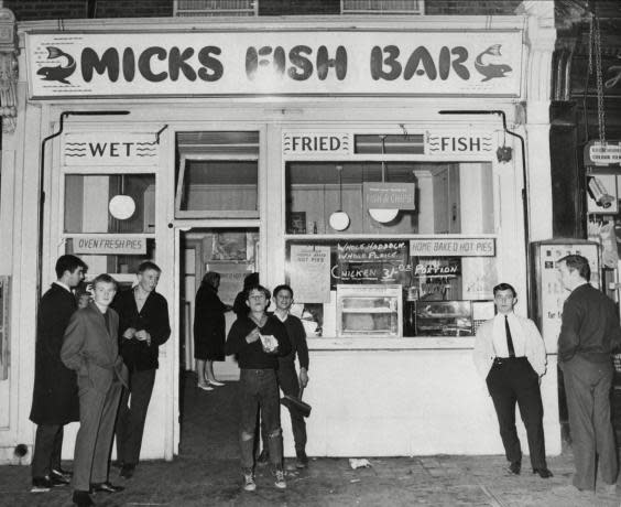 Micks Fish and Chip Shop in East Stepney (18 October 1964) (Peter Elinskas/ANL/Shutterstock)