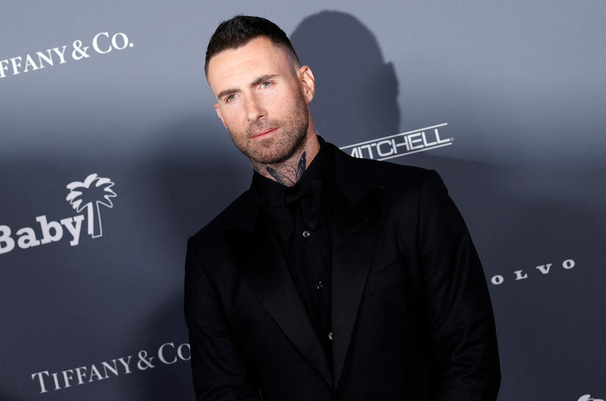 Après qu’Adam Levine nie l’affaire, le modèle Instagram semble répondre avec une publication cryptique