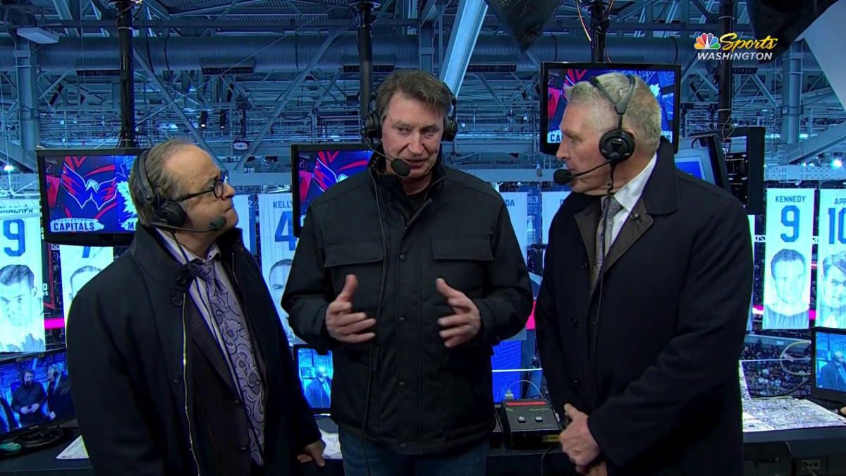 Wayne Gretzky surprises Capitals’ TV booth, talks Alex Ovechkin’s record chase - Yahoo Sports