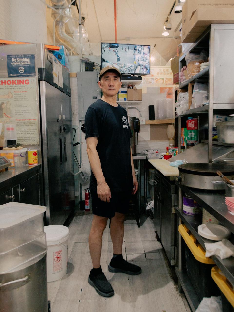 Joe’s Steam Rice Roll worker.