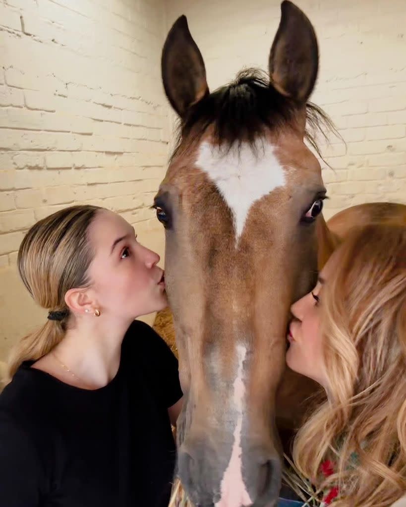 Andrea Legarreta está feliz por la estabilidad en su entorno familiar.