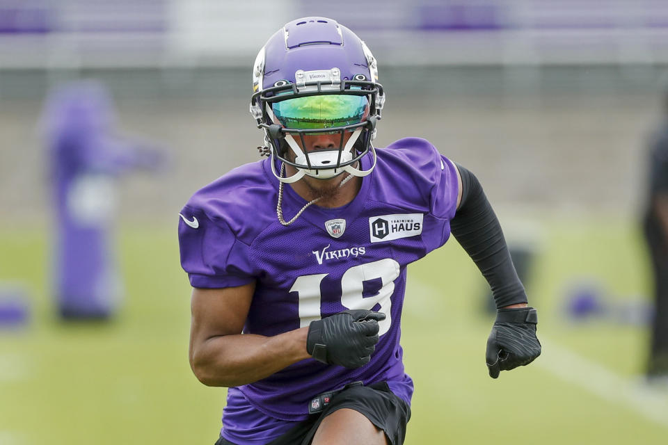 Minnesota Vikings wide receiver Justin Jefferson takes part in drills at the NFL football team's practice facility in Eagan, Minn., Tuesday, May 17, 2022. (AP Photo/Bruce Kluckhohn)