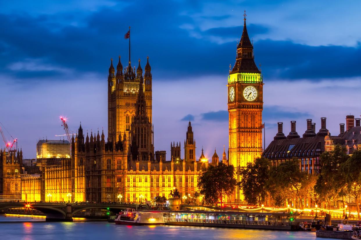 Houses of Parliament at night , Westminster, London, UK