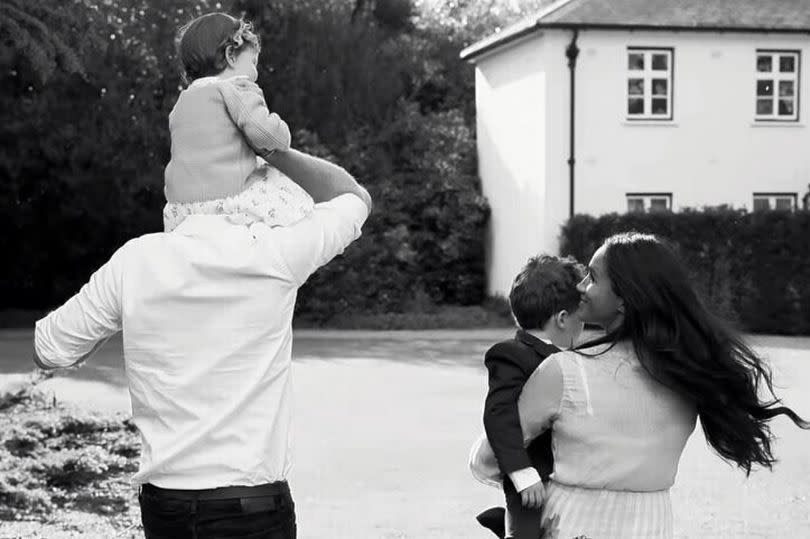 harry and meghan with archie and lilibet