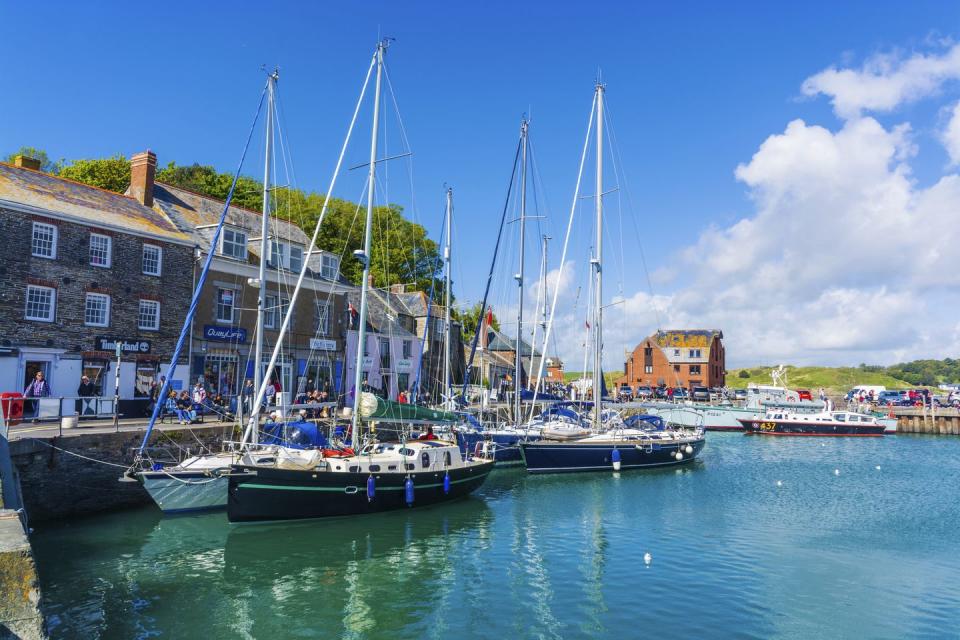 padstow traditional fishing harbour at cornwall