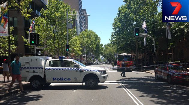 Police cordon off Macquarie Street in Central Sydney after a reported bomb scare. Photo: Jodi Lee/Yahoo7