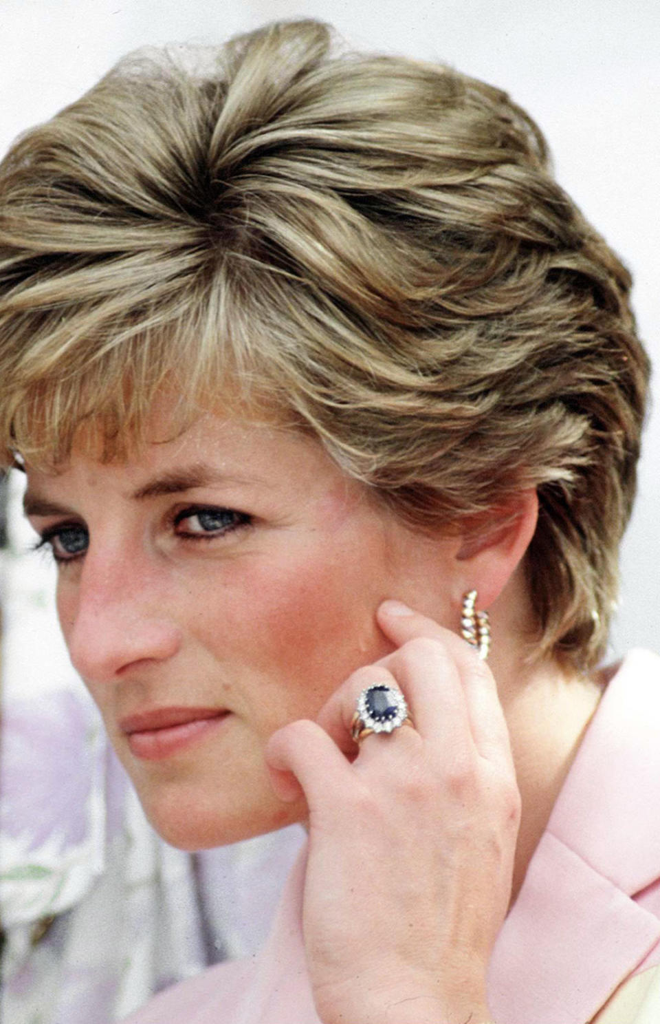 14 Ways Princess Diana Broke Royal Protocol