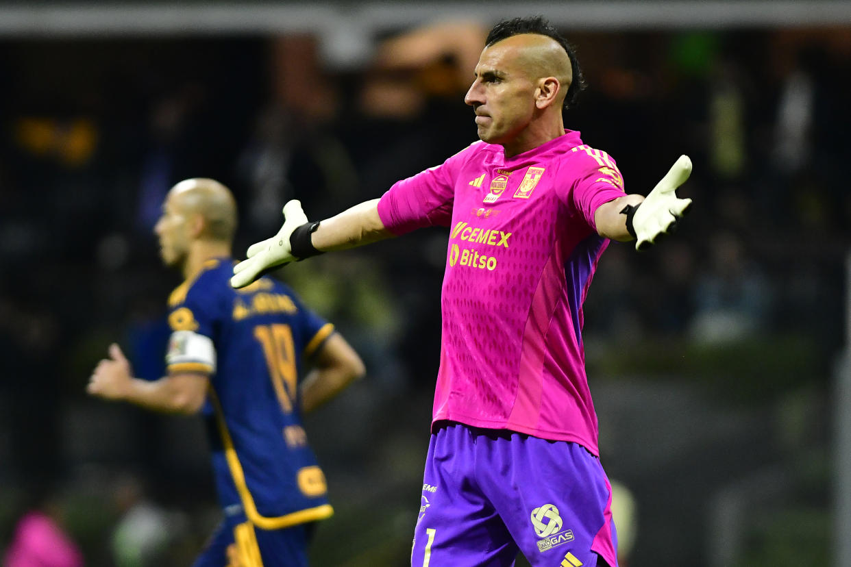 Nahuel Guzmán en la final del futbol mexicano entre Tigres, su equipo, y el América. (Jaime López/Jam Media/Getty Images)