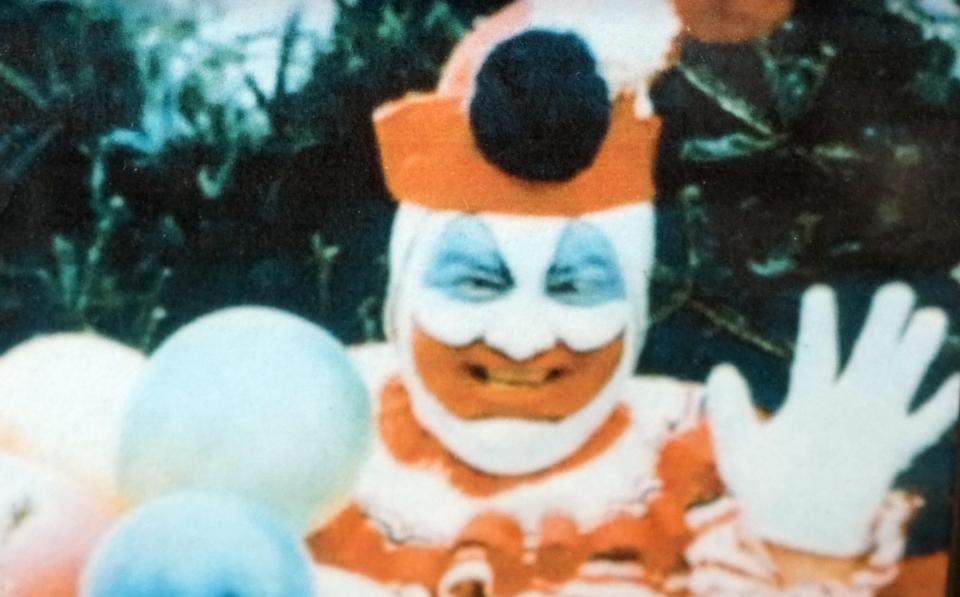 Gacy in his clown outfit; he gifted Ressler a self-portrait in which he was thus dressed - Alamy