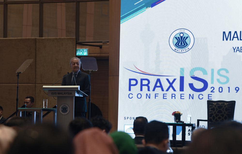 Prime Minister Tun Dr Mahathir Mohamad speaks during the Malaysian Beyond 2020 conference at Hilton Kuala Lumpur today, October 21, 2019. ― Bernama pic