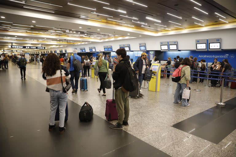 En los fines de semana largos se observa el movimiento de turistas en todo el país