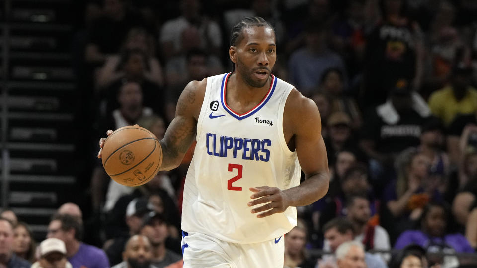 Los Angeles Clippers forward Kawhi Leonard is out for Game 3 of the Clippers-Suns series. (AP Photo/Rick Scuteri)