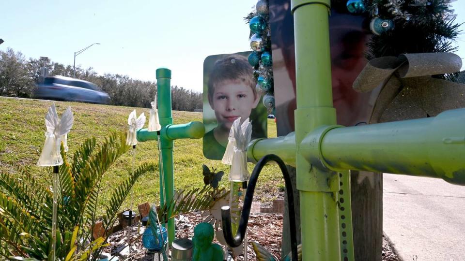 A roadside memorial sits on U.S. 19 in Palmetto to remember Tyler Pittard and Donald Keefer who died at the site in a hit-and-run crash on Aug. 17, 2019.