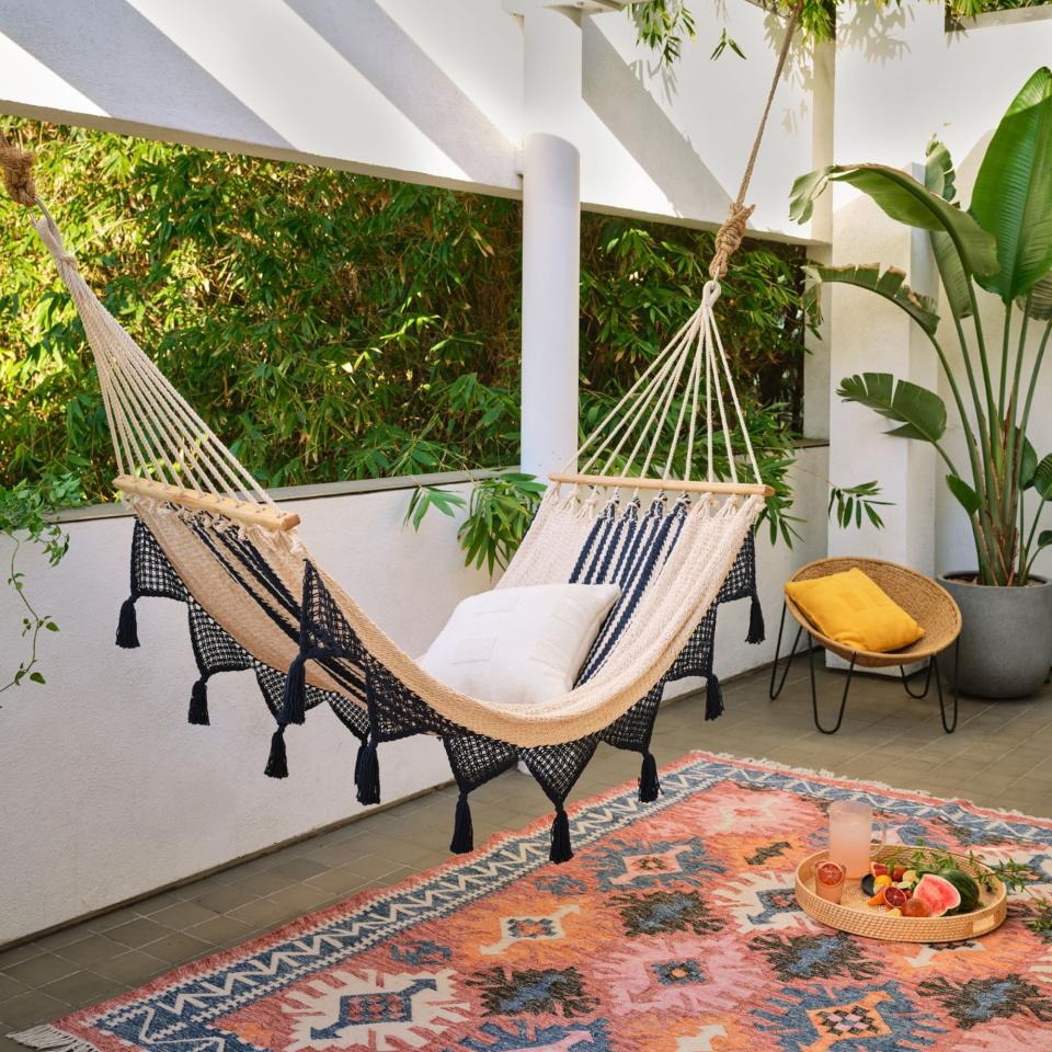 <p><a href="https://go.redirectingat.com?id=74968X1596630&url=https%3A%2F%2Fwww.westelm.com%2Fproducts%2Fdouble-weave-fringed-hammocks---colonial-navy-blue-d11281%2F&sref=https%3A%2F%2Fwww.housebeautiful.com%2Fshopping%2Fhome-accessories%2Fg44044870%2Fbest-hammocks%2F" rel="nofollow noopener" target="_blank" data-ylk="slk:Shop Now;elm:context_link;itc:0;sec:content-canvas" class="link ">Shop Now</a></p><p>Double Weave Fringed Hammock</p><p>$270.00</p><p>westelm.com</p><span class="copyright">West Elm</span>