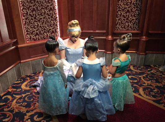 In their glam outfits, they met the “real” Cinderella. Photo: Instagram