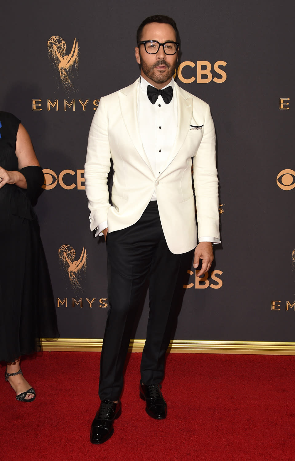 <p>Jeremy Piven attends the 69th Annual Primetime Emmy Awards on September 17, 2017.<br> (Photo: Getty Images) </p>