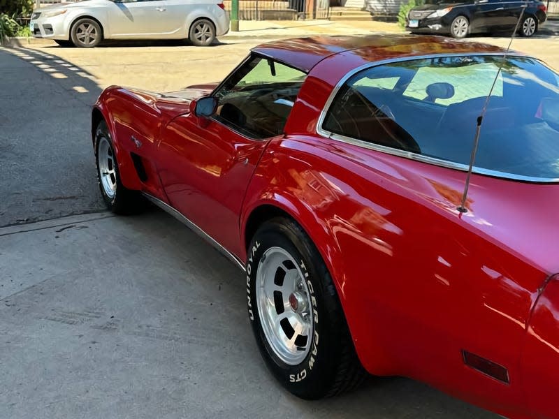 Photo: <a class="link " href="https://chicago.craigslist.org/chc/cto/d/chicago-1979-chevy-corvette-82-4speed/7756693816.html" rel="nofollow noopener" target="_blank" data-ylk="slk:Craigslist;elm:context_link;itc:0;sec:content-canvas">Craigslist</a>