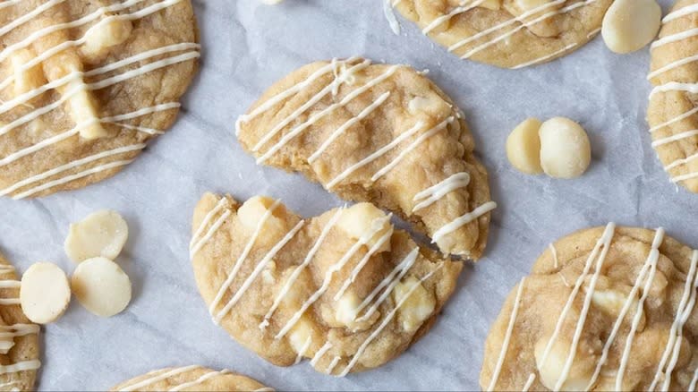 White chocolate macadamia nut cookies