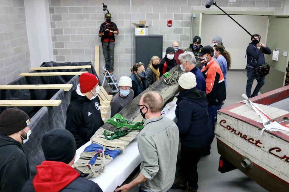 A canoe that is approximately 1,200 years old was removed from Lake Mendota in Wisconsin on Tuesday.