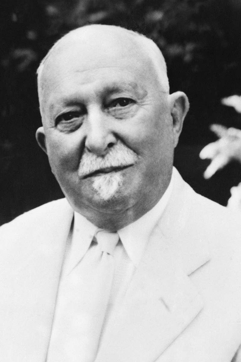 John Harvey Kellogg war ein angesehener Mediziner im 19. Jahrhundert. Er entwickelte seine Frühstücksflocken nicht nur, um den Menschen gesunde Ernährung näher zu bringen, sondern wollte damit verhindern, dass junge Männer masturbieren. Er glaubte, dass zuckerhaltige Nahrungsmittel sexuelle Erregung steigern. Er weigerte sich sogar, Sex mit seiner Frau zu haben, mit der er über 20 Jahre verheiratet war. Der Grund: Er hatte Angst, dass der Akt sein Gehirn schädigen könnte. (Bild-Copyright: AP Photo)