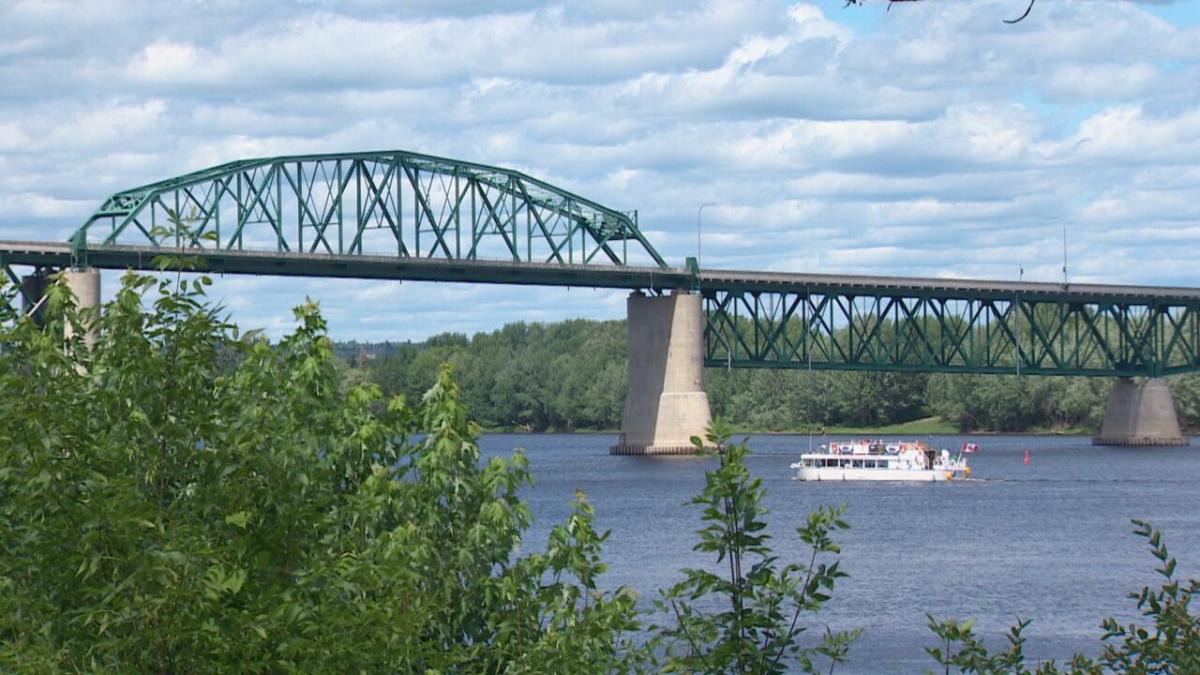 Fredericton Bridge repairs will delay final work on Regent Street until 2025