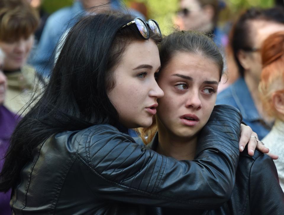 Crimea mourns Kerch school shooting victims