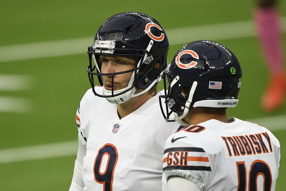 Quarterbacks Nick Foles #9 and Mitchell Trubisky #10 of the Chicago Bears warm up before the start of the game against Los Angeles Rams at SoFi Stadium on October 26, 2020 in Inglewood, California. (Photo by Kevork Djansezian/Getty Images)