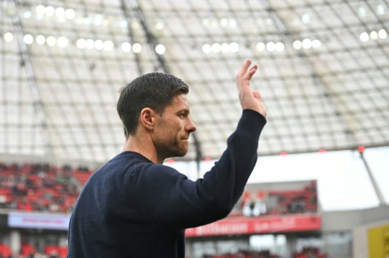 El entrenador Xabi Alonso antes del partido que el Bayer Leverkusen ganó al Werder Bremen para proclamarse campeón de la Bundesliga. En Leverkusen (oeste de Alemania), el 14 de abril de 2024 (INA FASSBENDER)