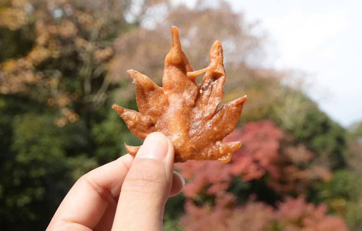 Japan's deep-fried maple leaves are a tactile autumn treat - 