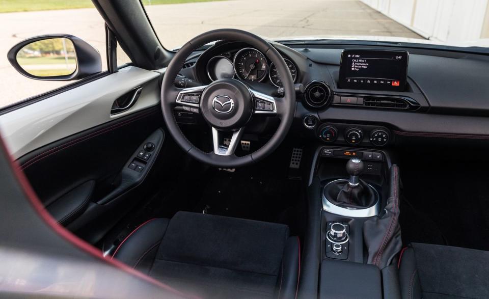 <p>2019 Mazda MX-5 Miata RF Manual</p>