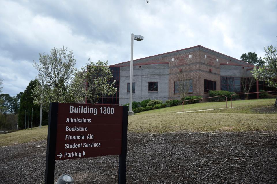 The Office of Financial Aid at Augusta Technical College. Nationwide, about 37% of students received Pell grants in the 2019-20 school year as part of their federal financial aid packages, according to data from the National Center for Education Statistics.