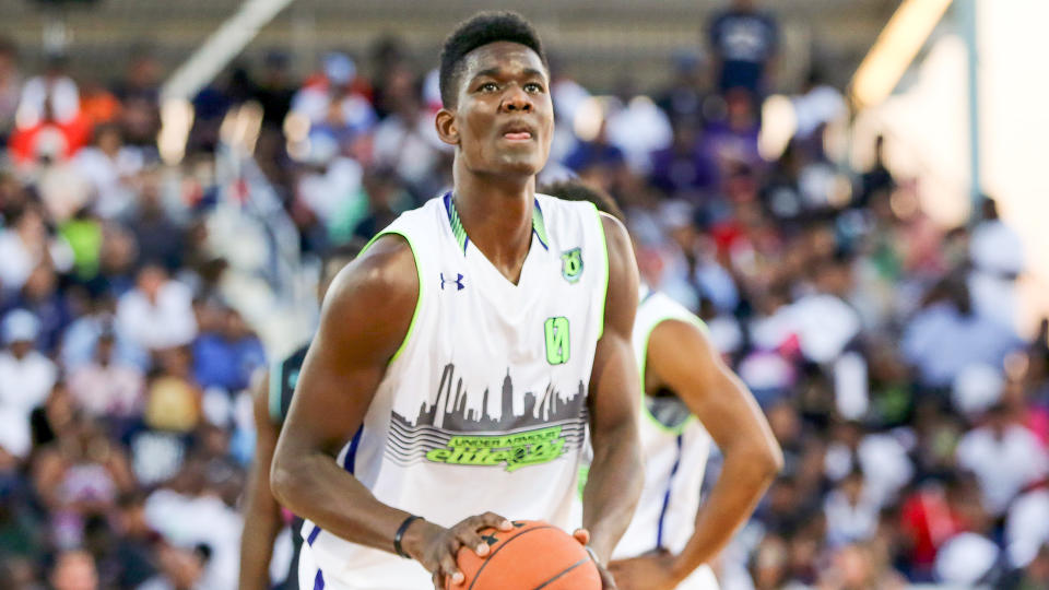 Kansas and Kentucky were in the running to sign Deandre Ayton before he ultimately chose Arizona in a surprise. (Getty)