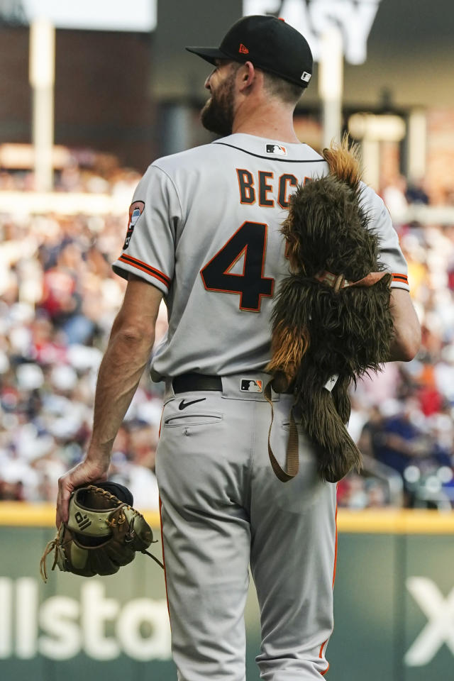 Rosario has 4 hits, including go-ahead 2-run homer, as Braves beat Giants  6-5