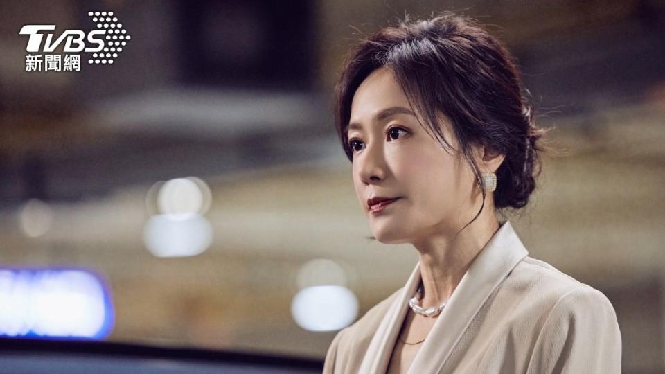 尹馨在《第9節課》中飾演陳昊森的媽媽淑芬。（圖／TVBS）