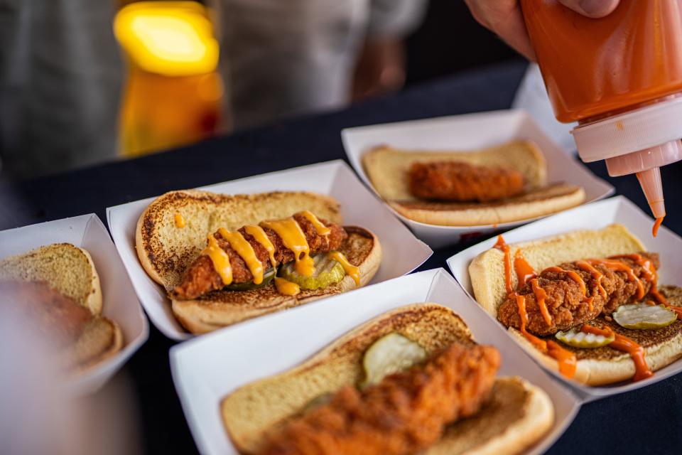 Bo’s Bird Dog is a new menu item for Bojangles. But the “bird dog” has been a popular hotdog alternative in South Carolina for over 25 years. It traditionally features chicken tenders, bacon, cheese and honey mustard all on a toasted bun.