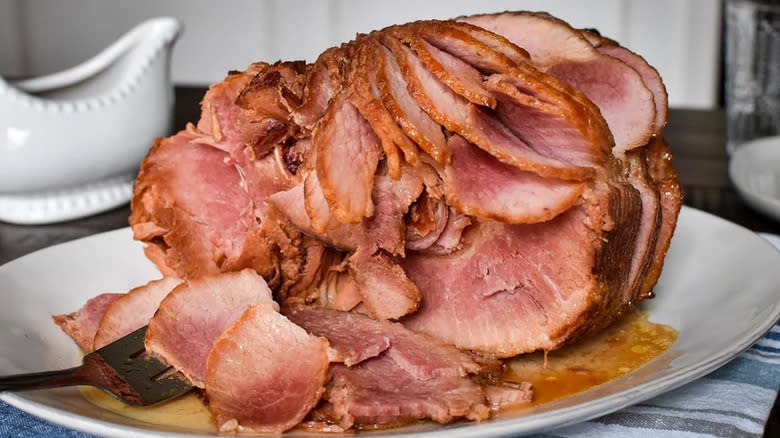 Baked spiral ham with glaze