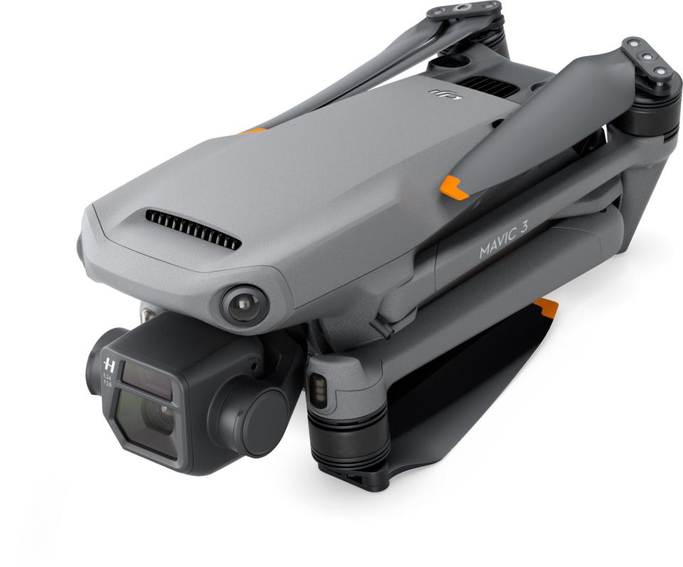 <p>DJI Mavic 3 drone press gallery</p>
