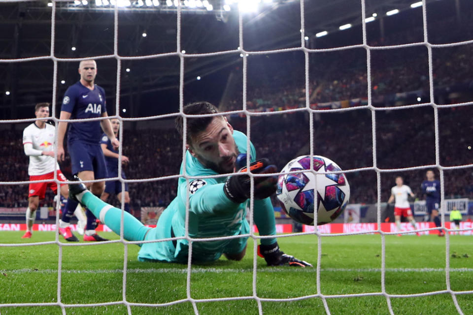 Hugo Lloris hat das Nachsehen (Photo by Alex Grimm/Bongarts/Getty Images)