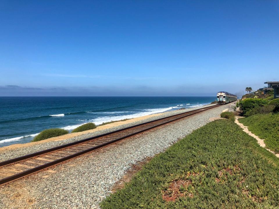 6) Surfliner