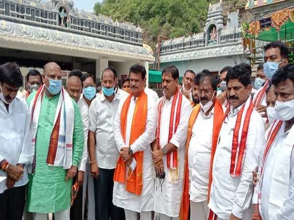 BJP leaders on the first day of the Temple Darsan Yatra (Photo/ANI)