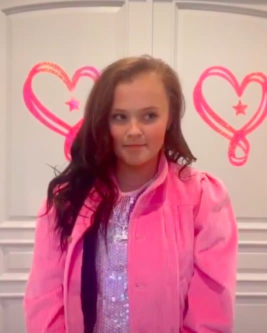 JoJo Siwa has dyed her hair brown and ditched her ponytail and bow