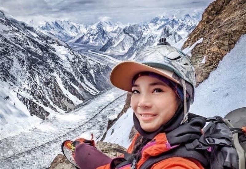 「三條魚」詹喬愉2019年登上聖母峰，為台灣第二位達此成就的女性。（圖／翻攝自詹喬愉臉書）