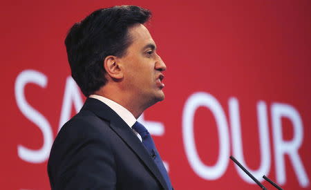 Britain's opposition Labour Party leader Ed Miliband gestures during a speech on health at a campaign event in Leeds, northern England, April 23, 2015. REUTERS/Phil Noble