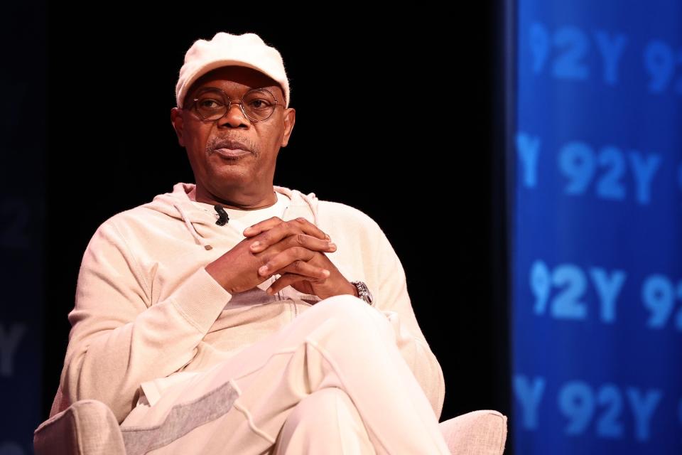 Xx Video Page 1 - Samuel L. Jackson Swiftly Removed All X-Rated Videos From His Twitter Likes  After Fans Warned Him The Public Could See