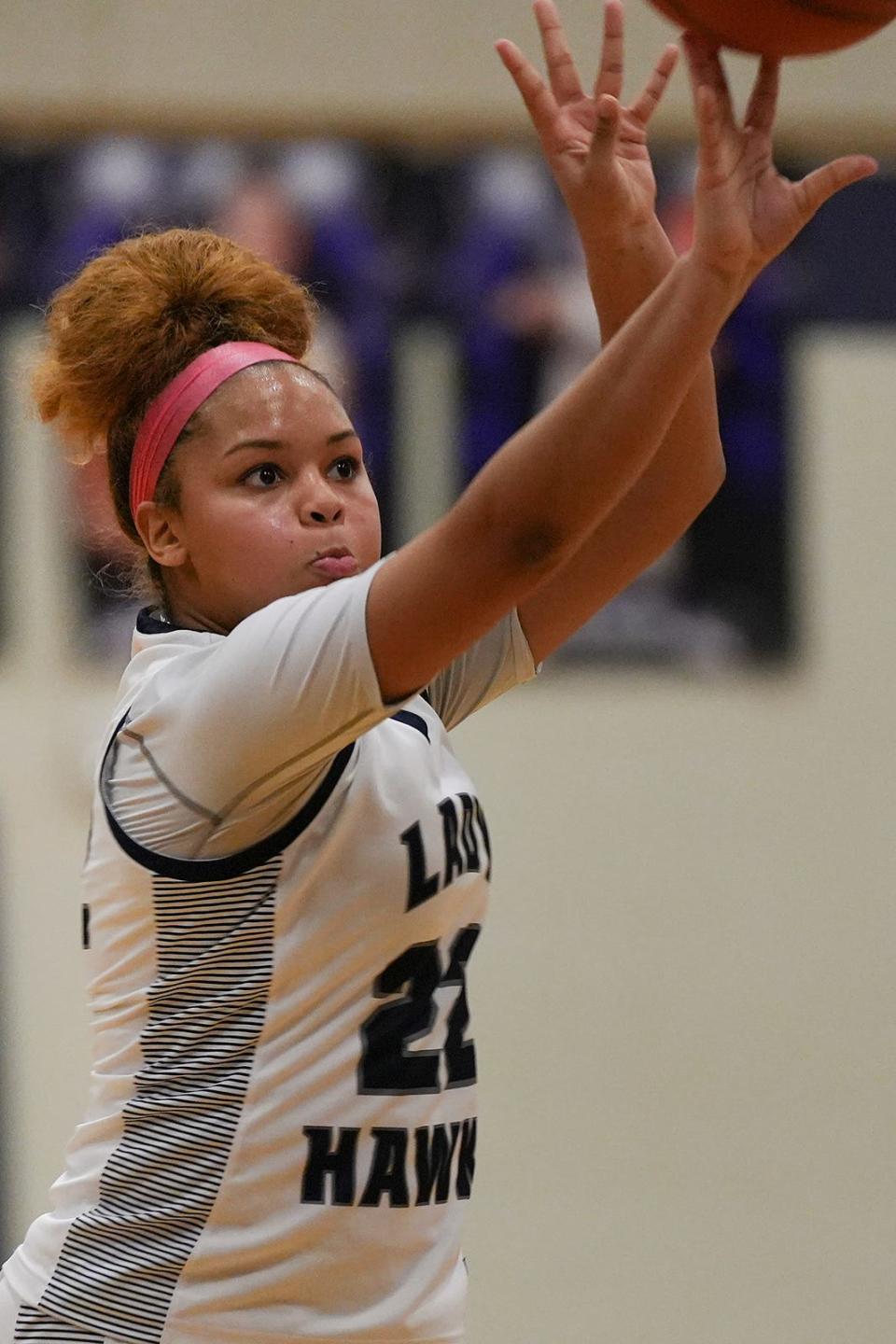 Hendrickson basketball player Tatyanna Bailey made a courageous return to the court after brain surgery in December. She passed away Friday at age 17 from cancer. Bailey received the Statesman's Courage Award at its annual preps banquet in June.