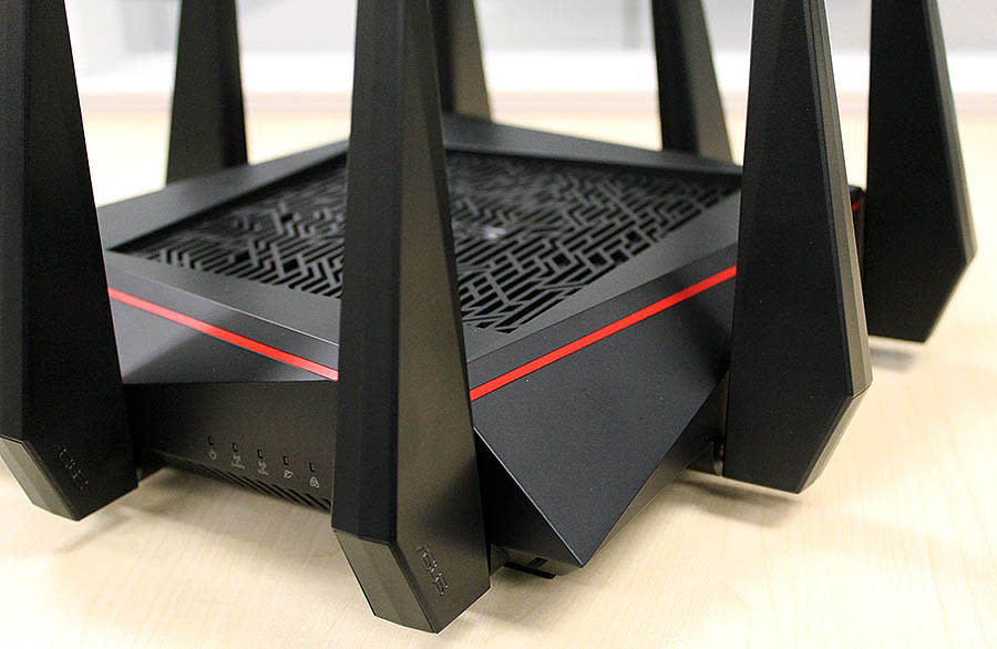 Note the tribal design on the top panel and how the router is full of sharp, angular edges.